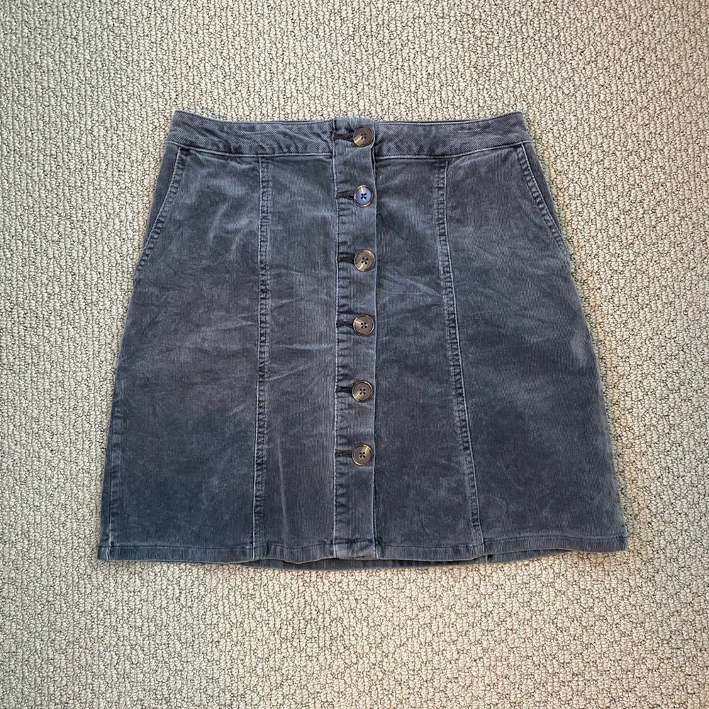 Maurices Women’s Corduroy Buttoned Down Mini Skirt. Size 2